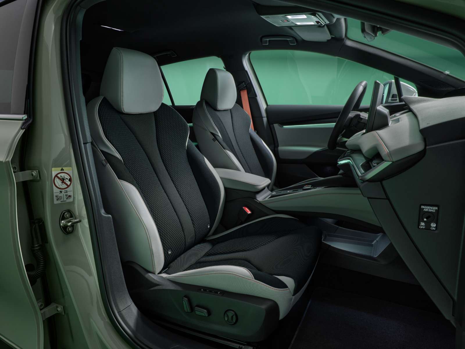 Ντεμπούτο για το Skoda Elroq με έως 299 άλογα και 560 χλμ. αυτονομία 